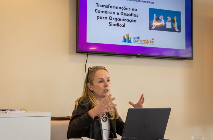  Palestra de Daniela Sandi, do DIEESE, aborda os desafios da categoria comerciária diante das novas tecnologias