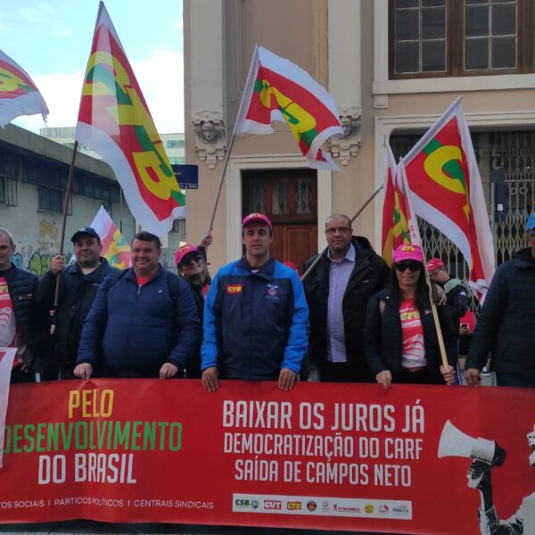 Protesto contra os juros altos do BC também pede saída de Campos Neto