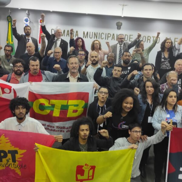 Ato em defesa da CARRIS mobiliza movimentos sociais da capital