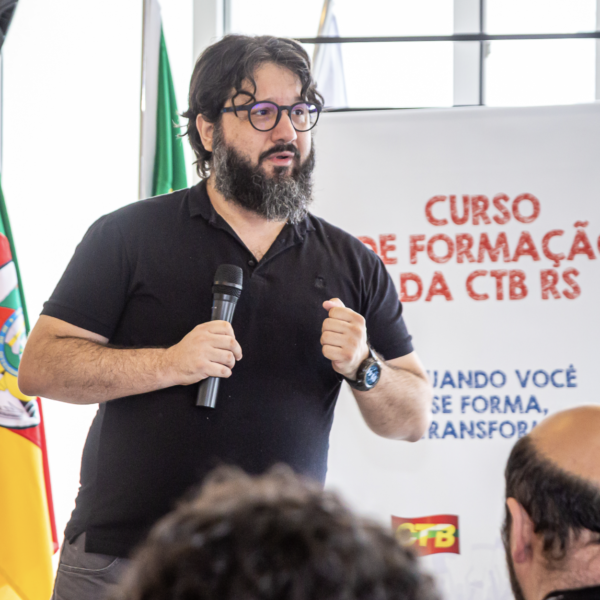 A conjuntura e os desafios do governo Lula foram os debates no curso de formação da CTB RS nesta quinta