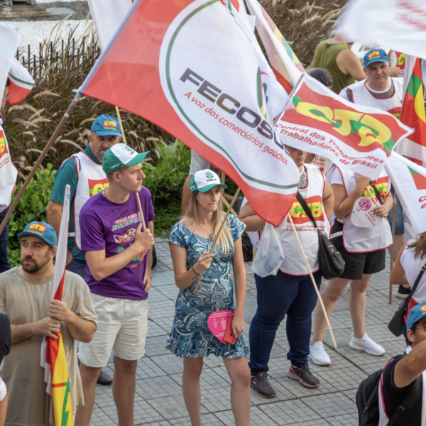 FECOSUL aprova abrangente plano de lutas em seu 12º Congresso