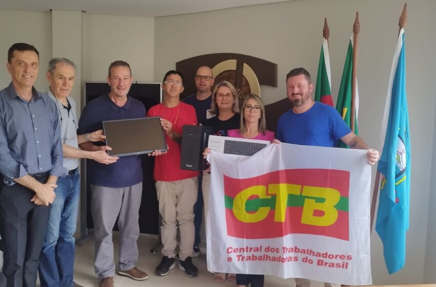  CTB realiza entrega de computador sorteado aos sindicatos em dia com suas contribuições