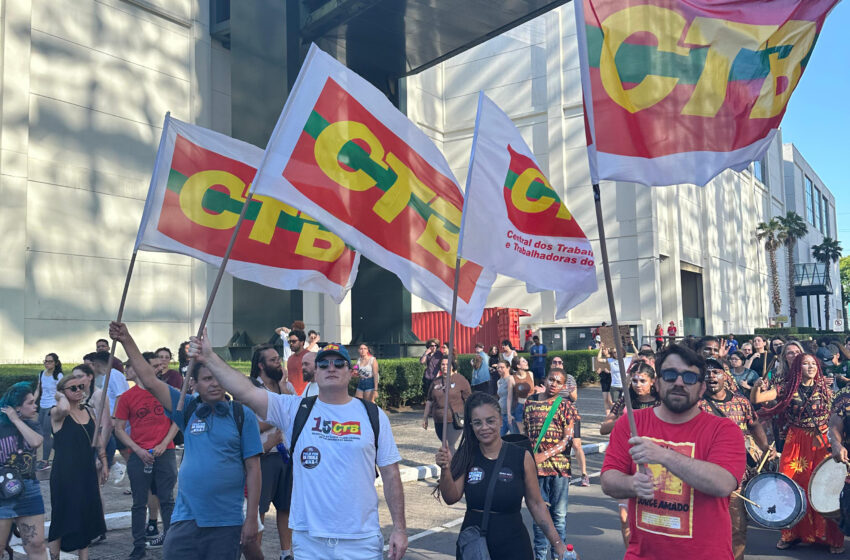  CTB e Sintratel se unem em manifestação em Porto Alegre pelo fim da escala 6×1