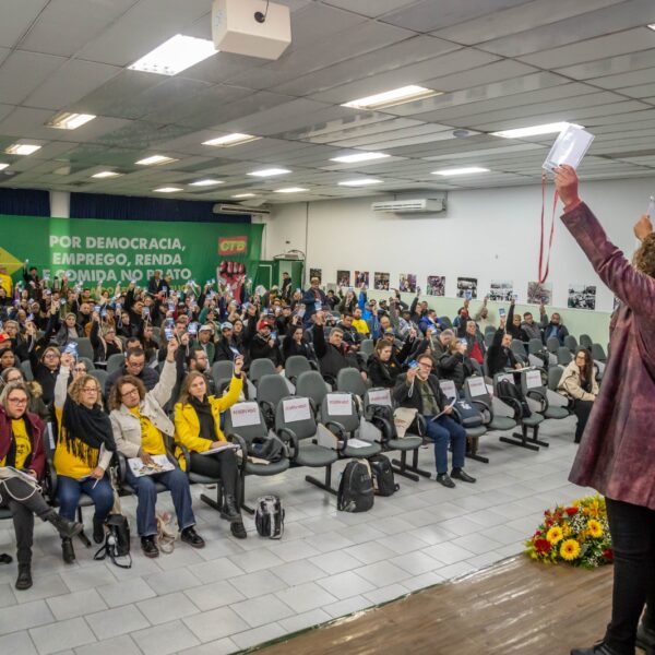 Primeiro dia do 6º Congresso Estadual da CTB RS tem debates e reflexões sobre o futuro do trabalho