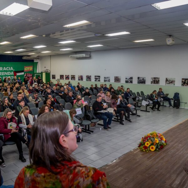 Juventude, mulheres e agricultura familiar marcam debates da manhã no segundo dia do 6º Congresso da CTB-RS