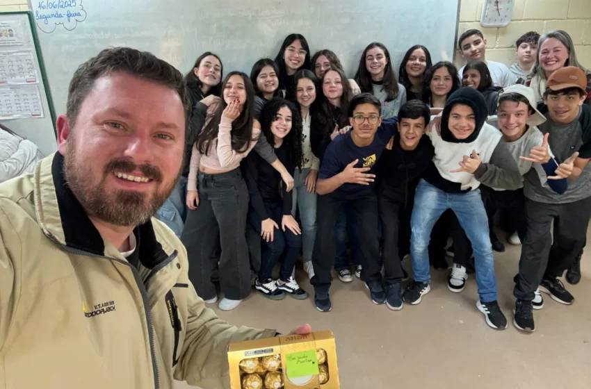 SINTRAHG leva tema da saúde e segurança no trabalho para alunos do 9º ano do CAIC em Gramado