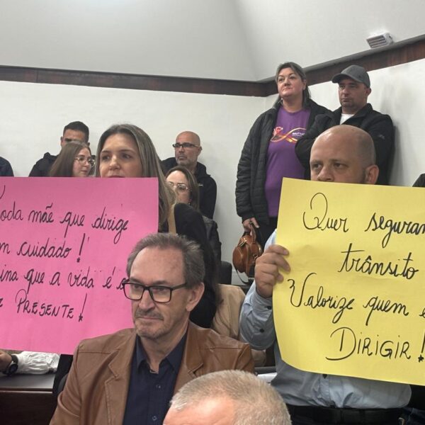 CTB RS participa de audiência pública na Assembleia Legislativa do RS sobre proposta que flexibiliza aulas práticas em autoescolas para obtenção da carteira de motorista
