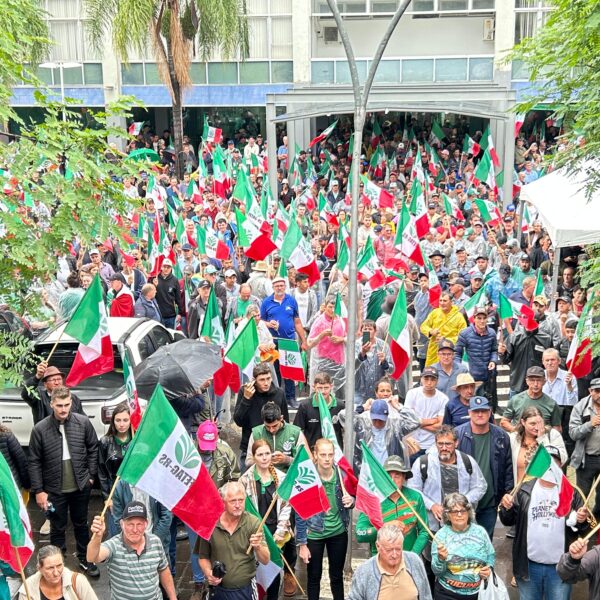 FETAG-RS mobiliza agricultores e pecuaristas familiares em Porto Alegre e cobra ações urgentes