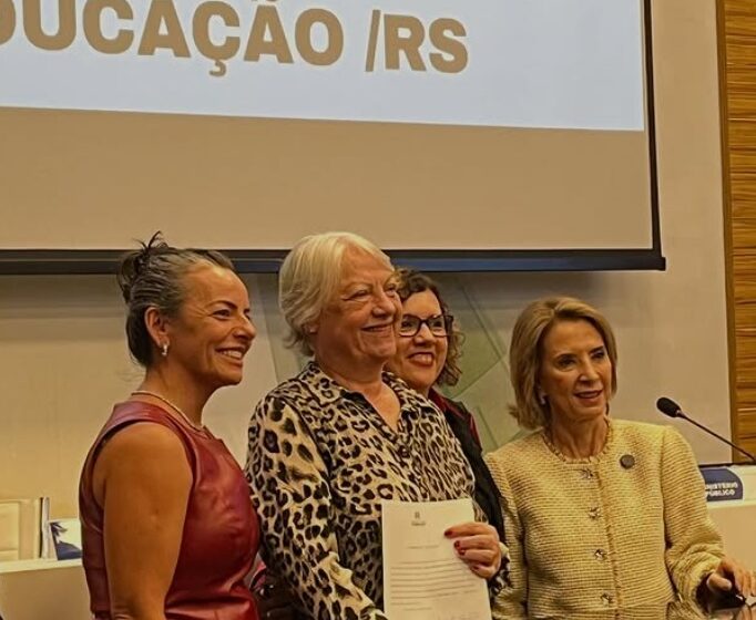  Professora Solange Carvalho assume vaga histórica no Conselho Estadual de Educação do RS