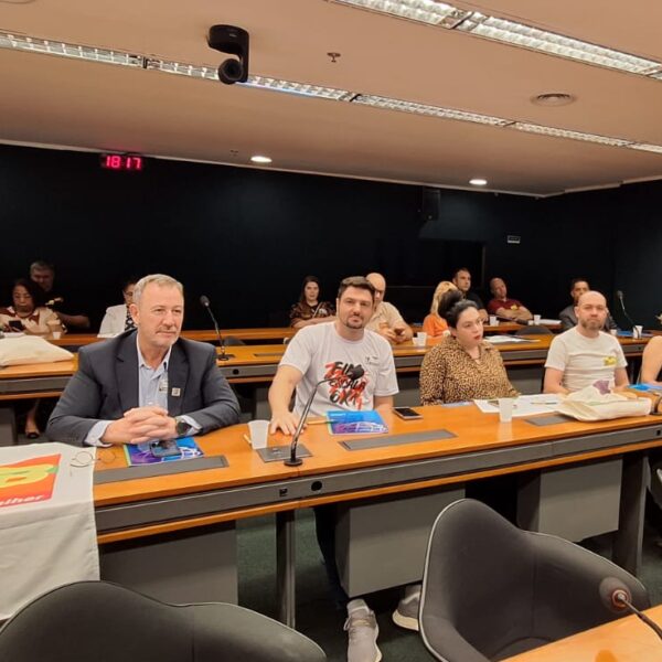 Audiência pública na Câmara debate impactos da pejotização com participação da FECOSUL, sindicatos filiados e CTB