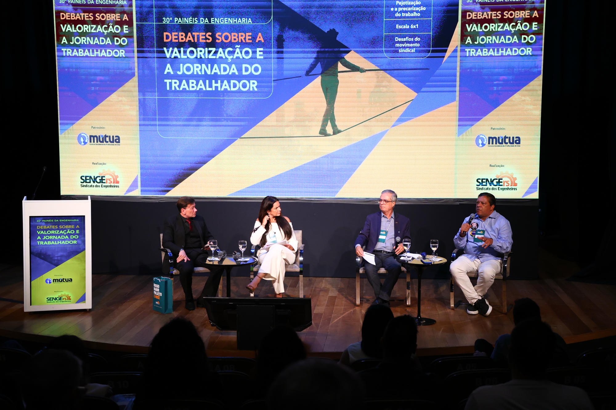 30º Painéis da Engenharia debate valorização do trabalho e jornada da classe trabalhadora no Teatro Túlio Piva
