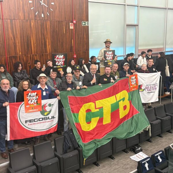 Assembleia Legislativa vota reajuste do Piso Regional com mobilização sindical no RS