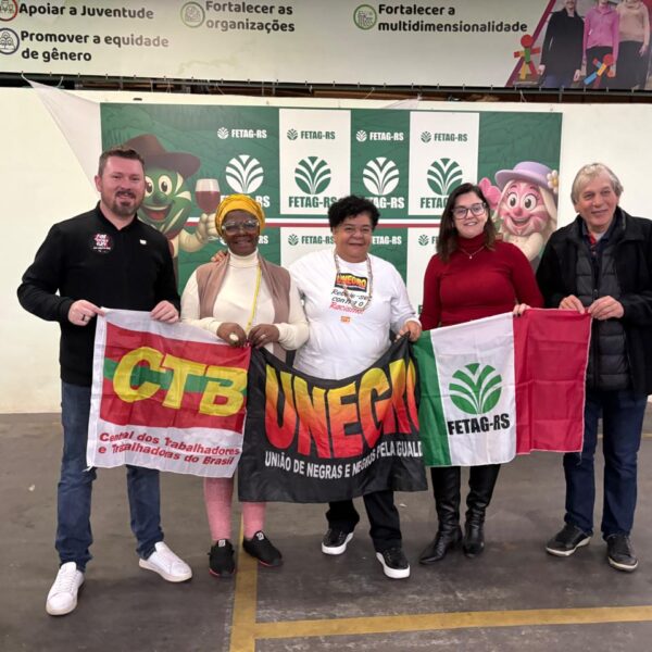 UNEGRO, CTB e FETAG-RS, distribuem alimentos da Conab para cozinhas solidárias em Porto Alegre