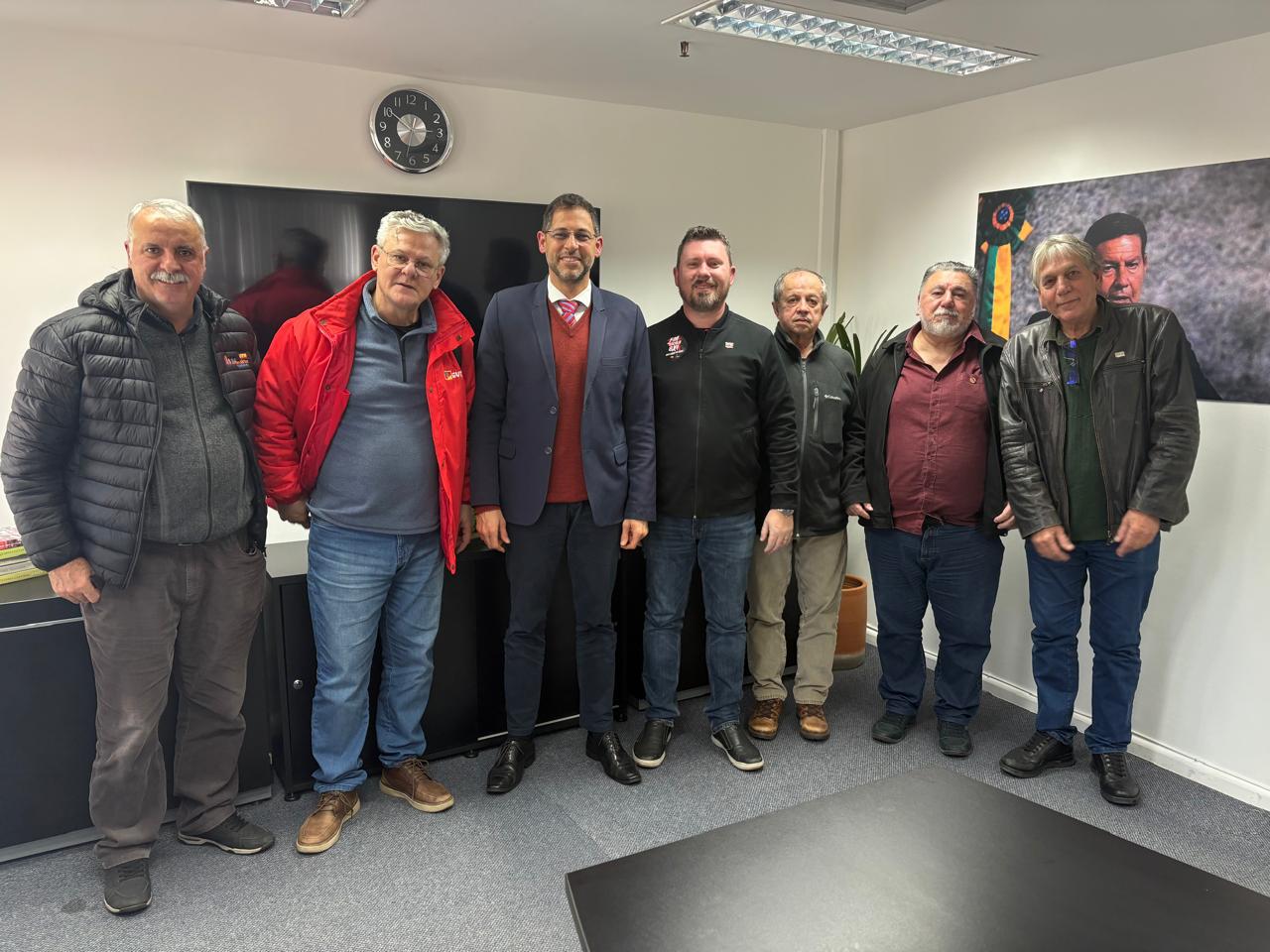CTB-RS e Fórum das Centrais buscam apoio de Hamilton Mourão para o fim da escala 6×1