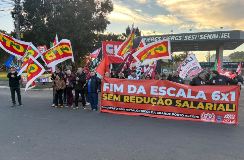  CTB-RS e centrais sindicais realizam ato em frente à Fiergs pelo fim da escala 6×1